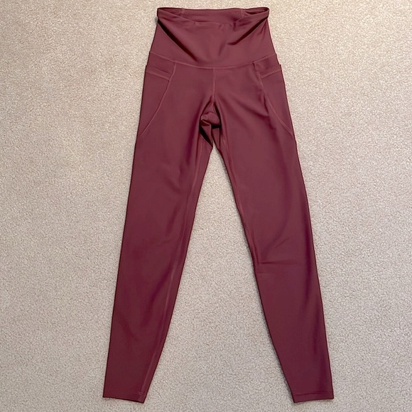 High Waisted Leggings w/ side pockets - size women’s XS - Picture 5 of 6